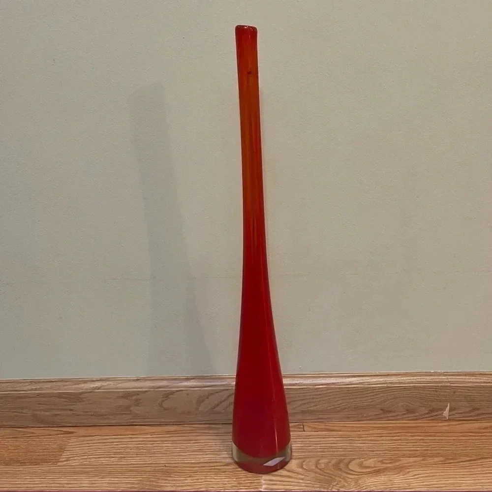 Vilniaus Stiklo Studija Art Glass Tall Vase Lithuania EUC Gorgeous Red Orange